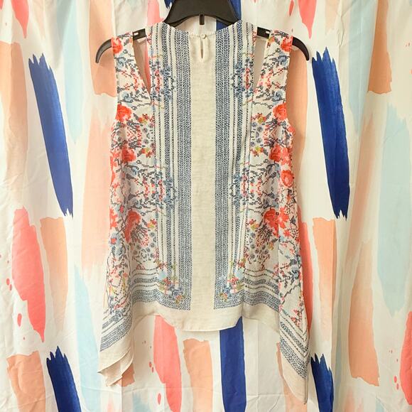 BCBGMaxAzria Abstract Floral Calin Shoulder Cutout Handkerchief Hem Top Size XXS - Picture 6 of 10